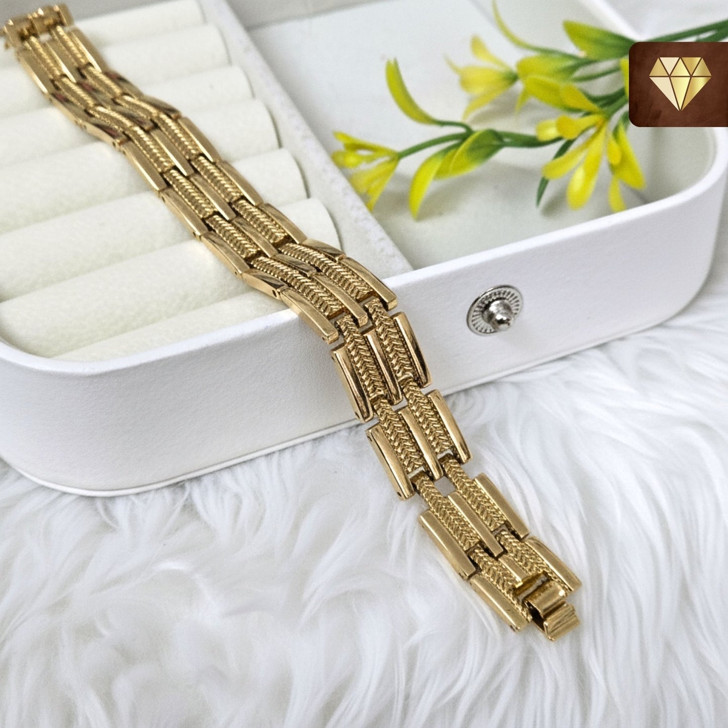 Men’s Gold Chain Bracelet with Engraved Texture – Premium Stainless Steel Link