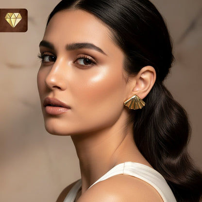 Gold Seashell Fan Stud Earrings – Nature-Inspired Minimalist Jewelry