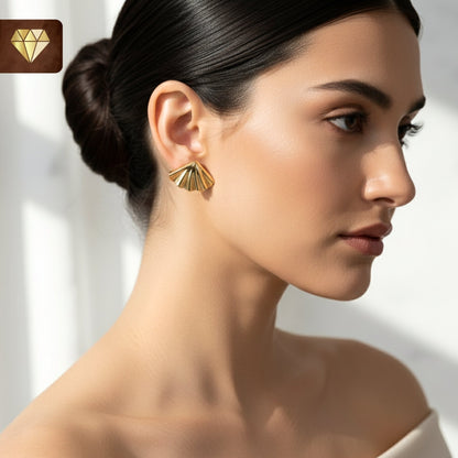 Gold Seashell Fan Stud Earrings – Nature-Inspired Minimalist Jewelry