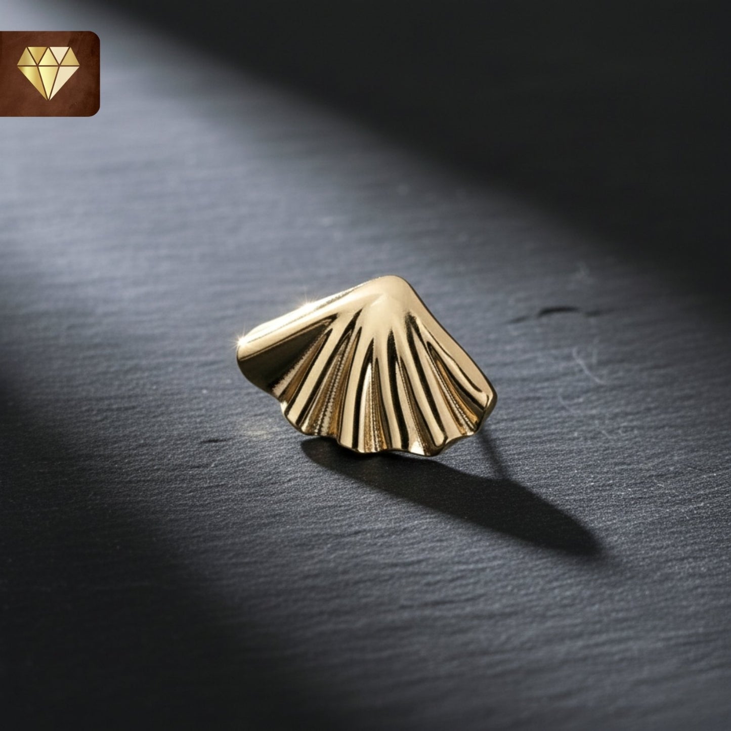Gold Seashell Fan Stud Earrings – Nature-Inspired Minimalist Jewelry