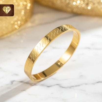Gold-plated men’s kada with geometric engraved design – modern stainless steel cuff bangle