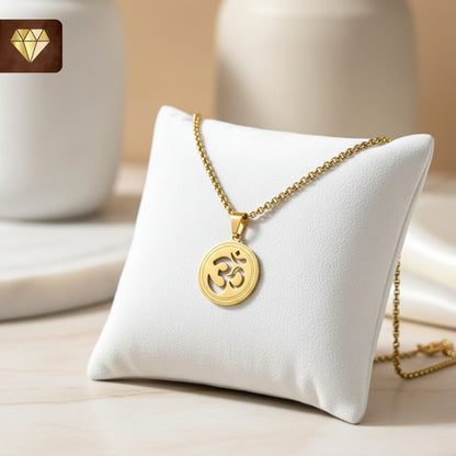 Men’s gold-plated Om pendant chain necklace – spiritual jewelry for meditation and daily wear